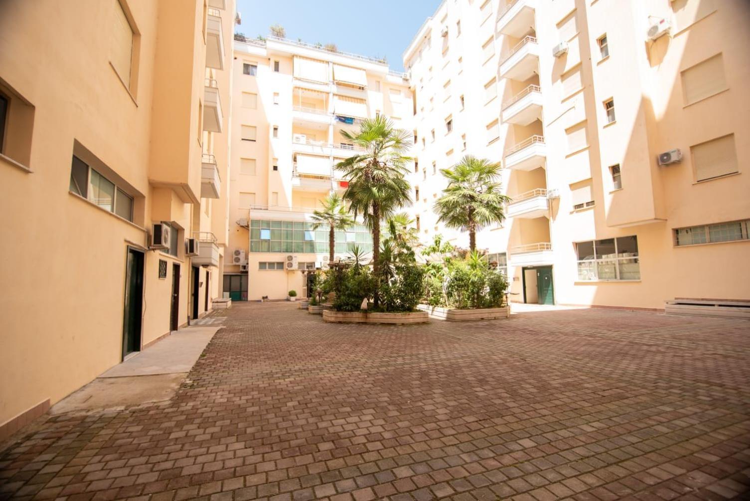 Flamingo1 * Vlorë
