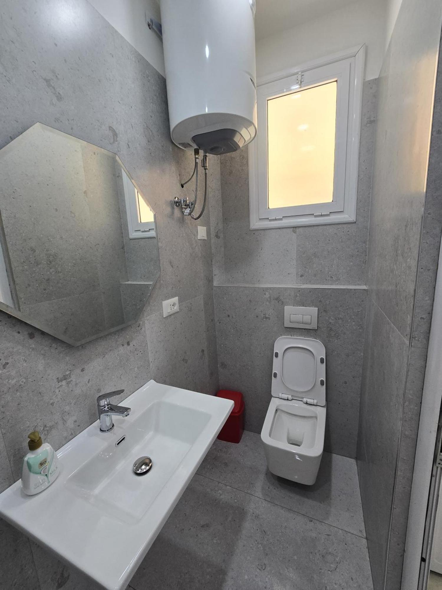 Flamingo1 * Vlorë